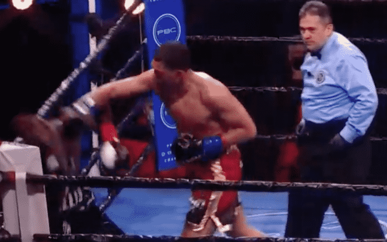David Benavidez Overwhelms Ronald Ellis For Late TKO (Highlights)