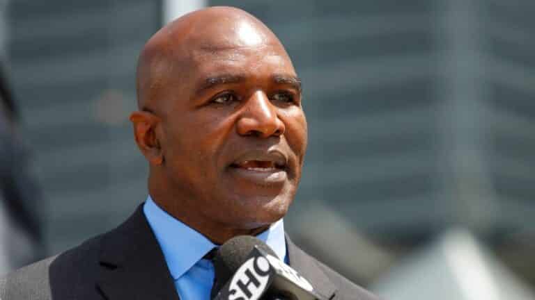 Bob Arum Can’t Believe Evander Holyfield Is Allowed To Fight