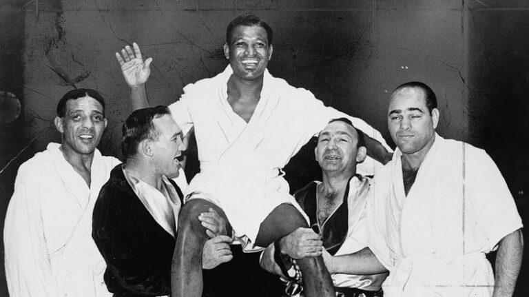 The 5 Greatest Multi-Division Boxing World Champions In History